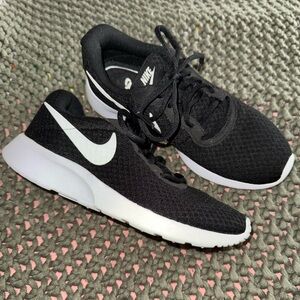 Nike Sneakers 6.5W